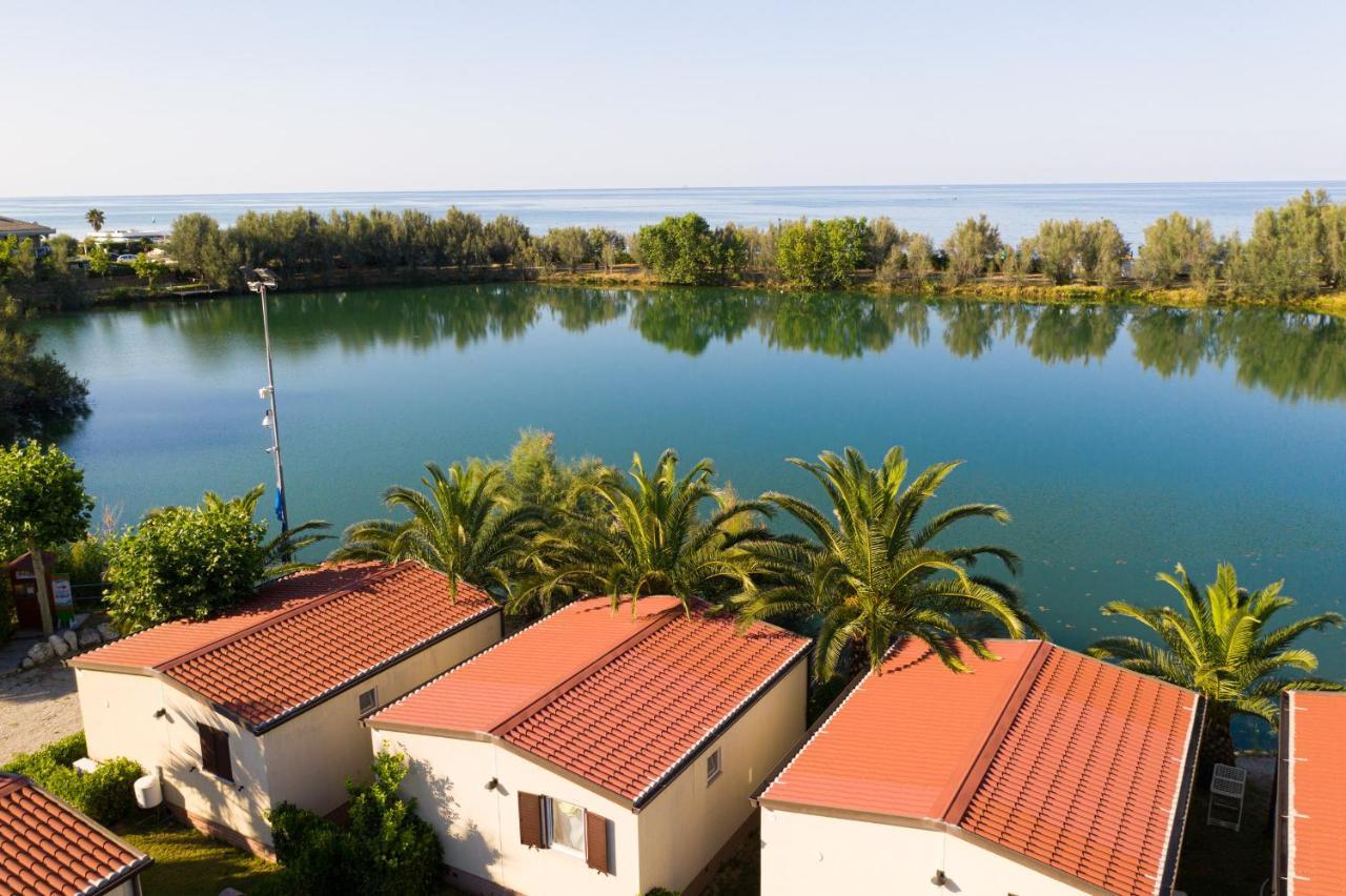 Village Lake Placid Silvi Marina Zewnętrze zdjęcie